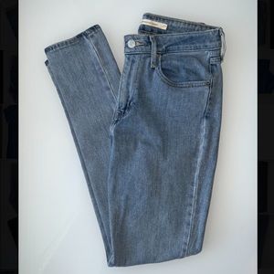 Levi’s skinny jeans